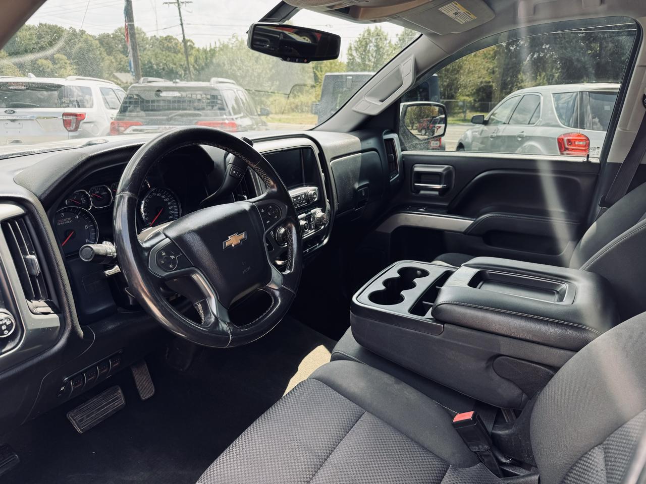 Chevrolet Silverado 1500 4WD Crew Cab 143.5" LT w/2LT 2015