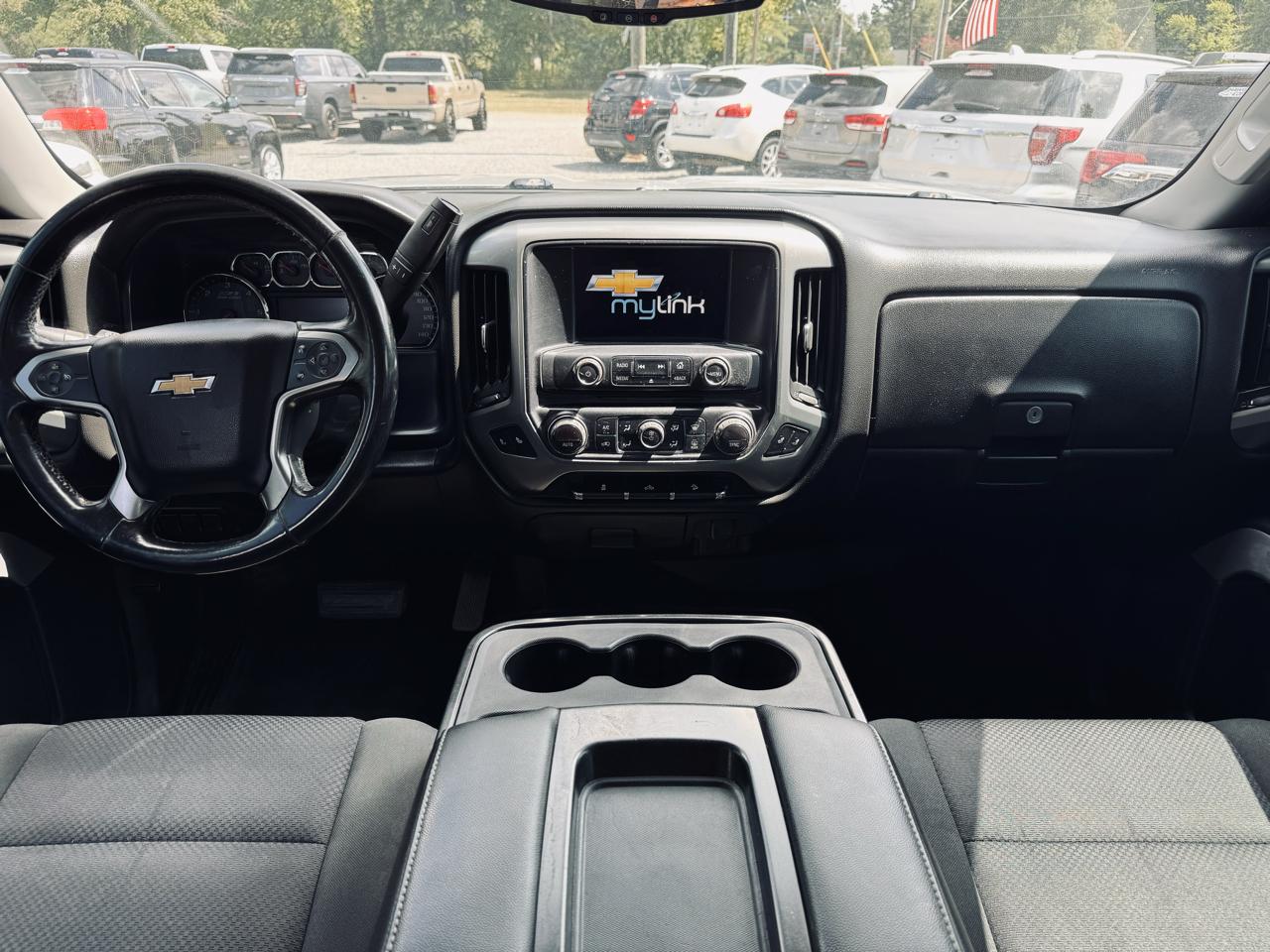 Chevrolet Silverado 1500 4WD Crew Cab 143.5" LT w/2LT 2015
