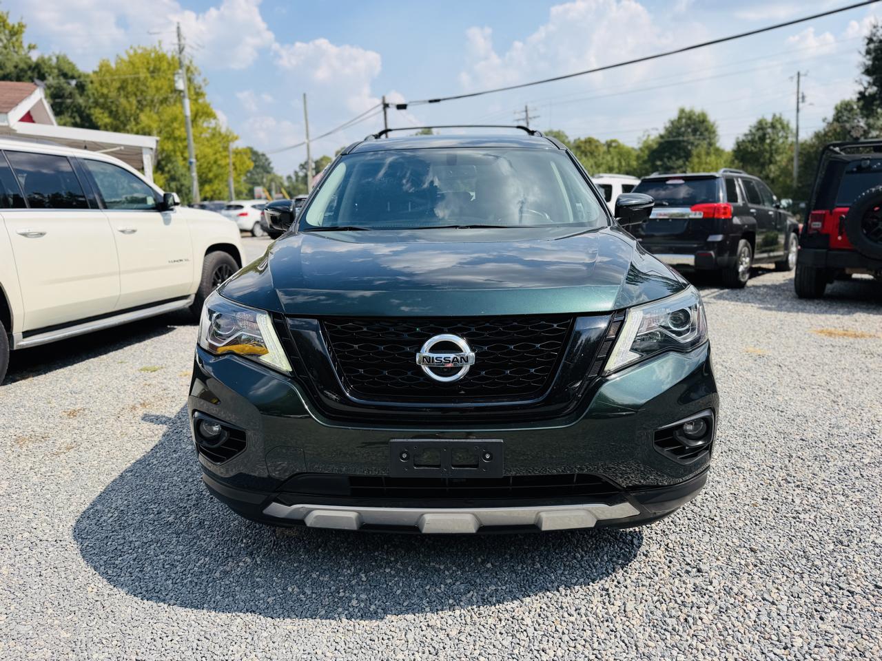 Nissan Pathfinder 4x4 SL 2019
