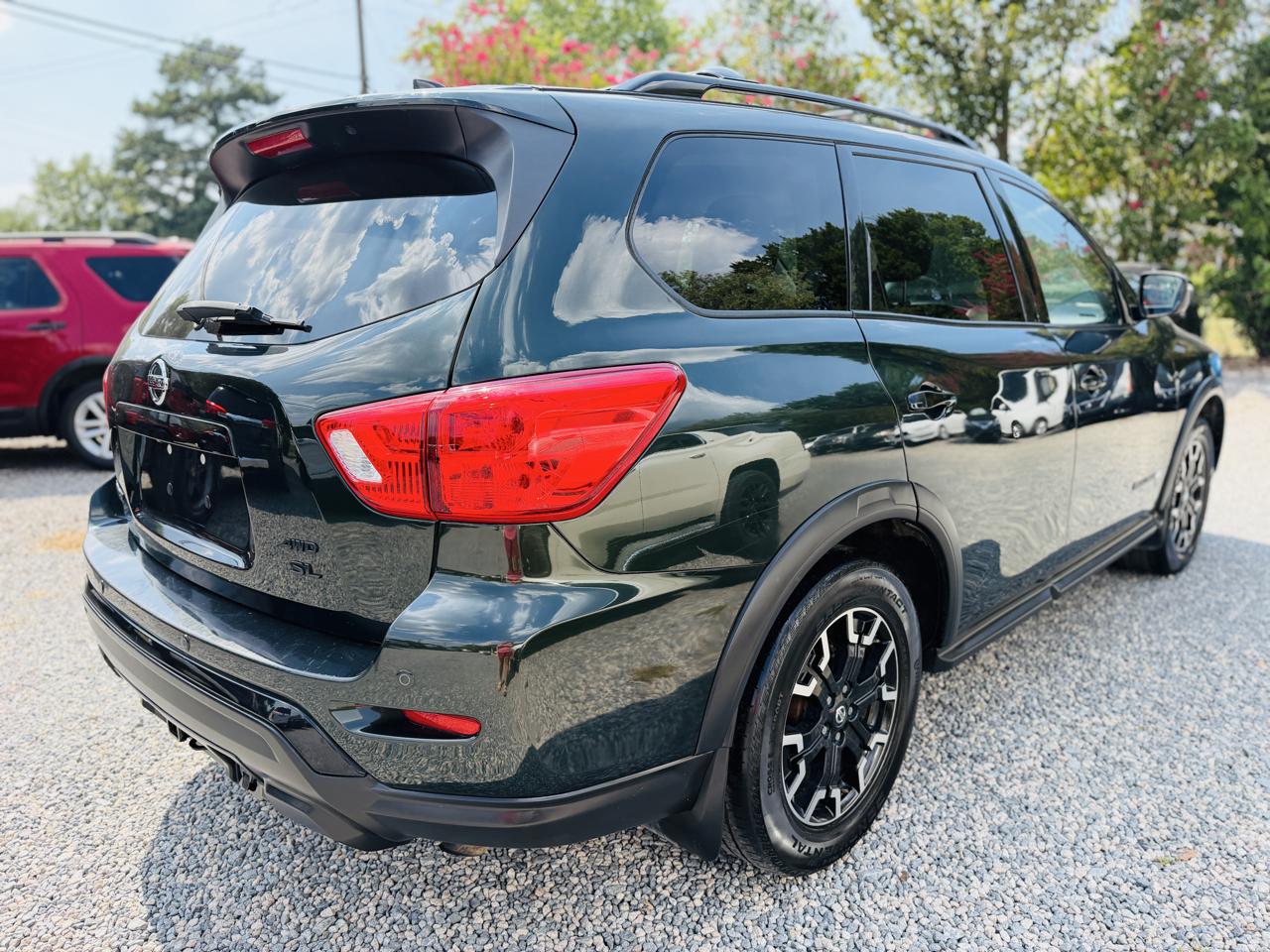 Nissan Pathfinder 4x4 SL 2019