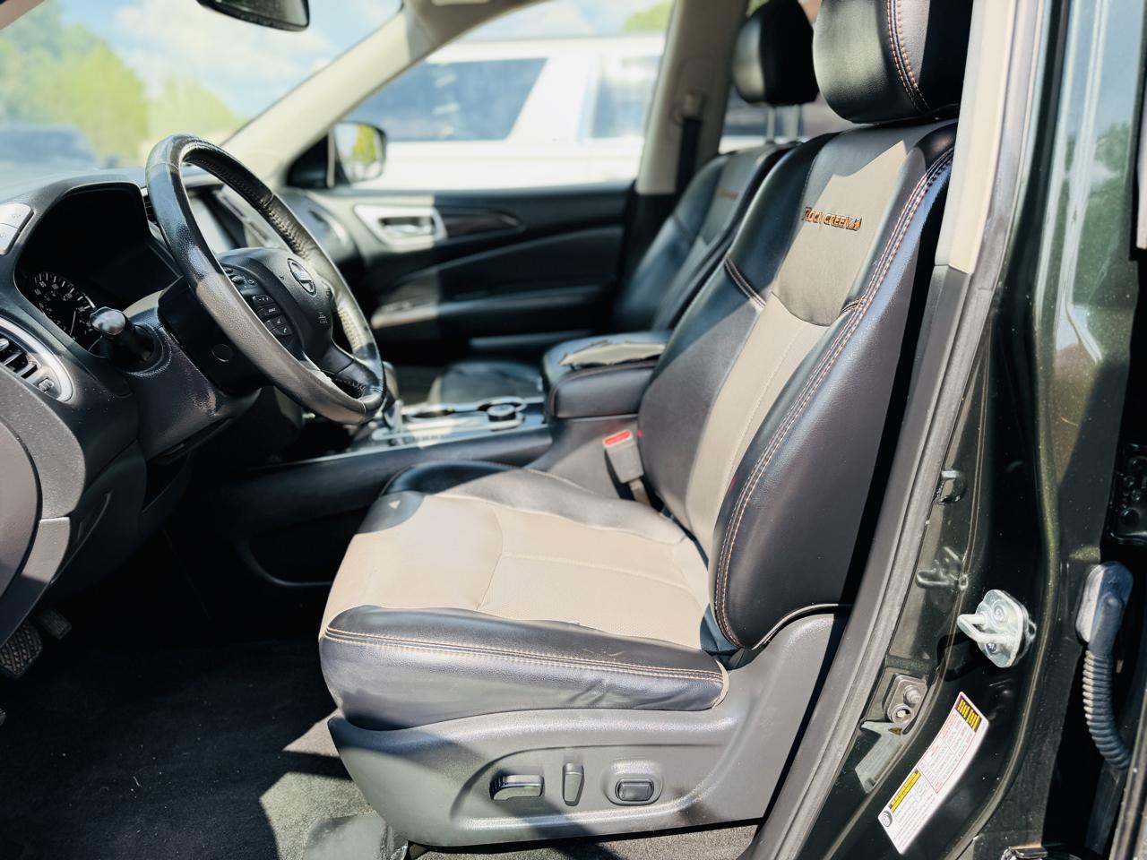 Nissan Pathfinder 4x4 SL 2019