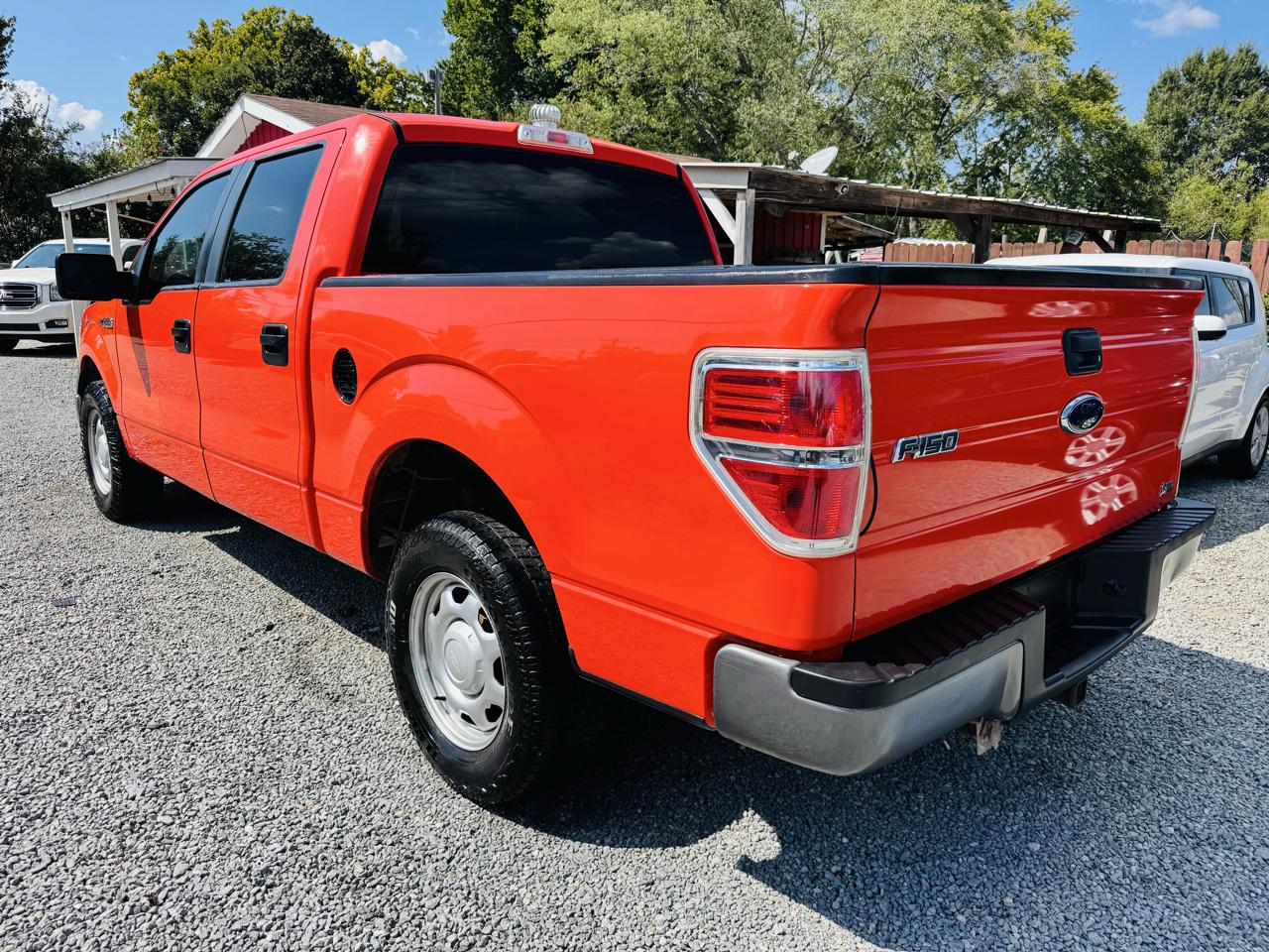 Ford F-150 2WD SuperCrew 157" XL 2010