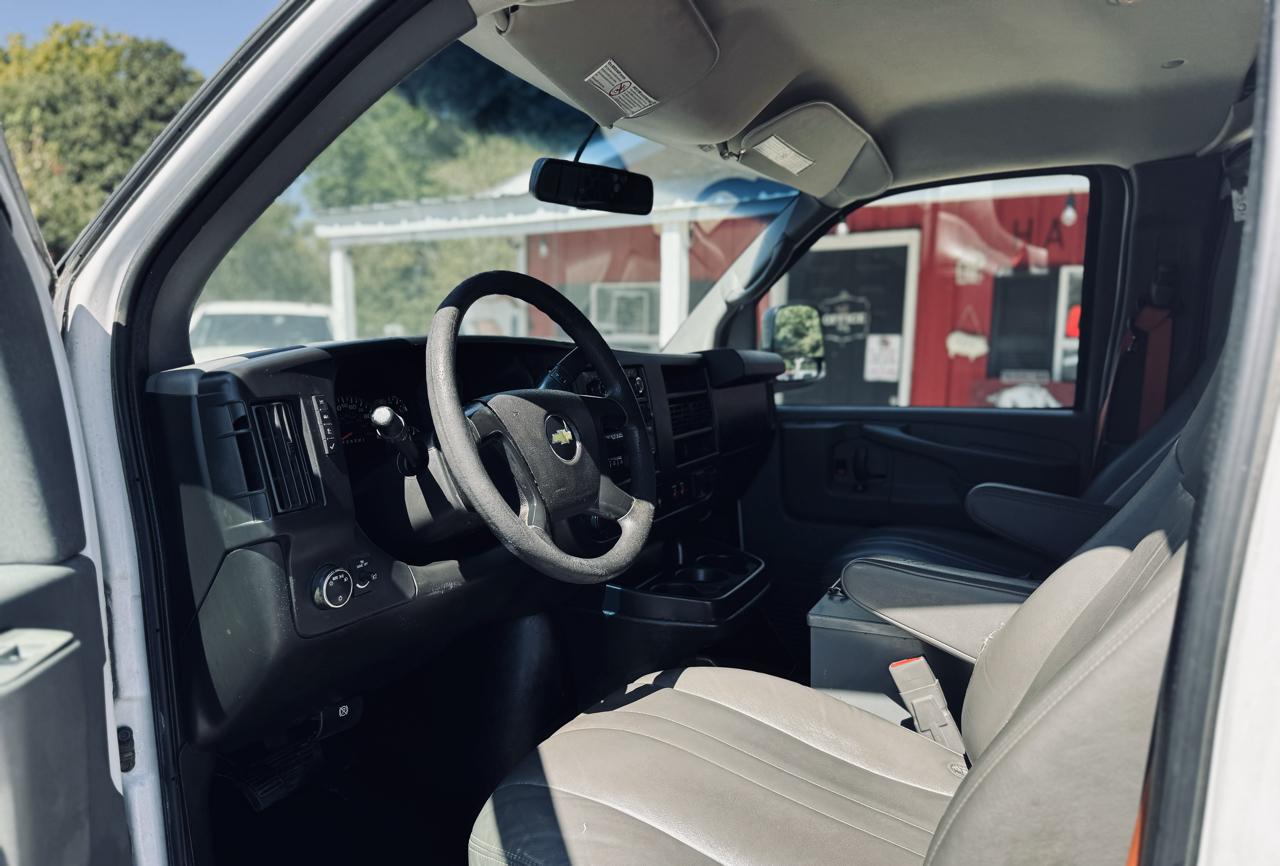 Chevrolet Express Cargo Van RWD 2500 135" 2015