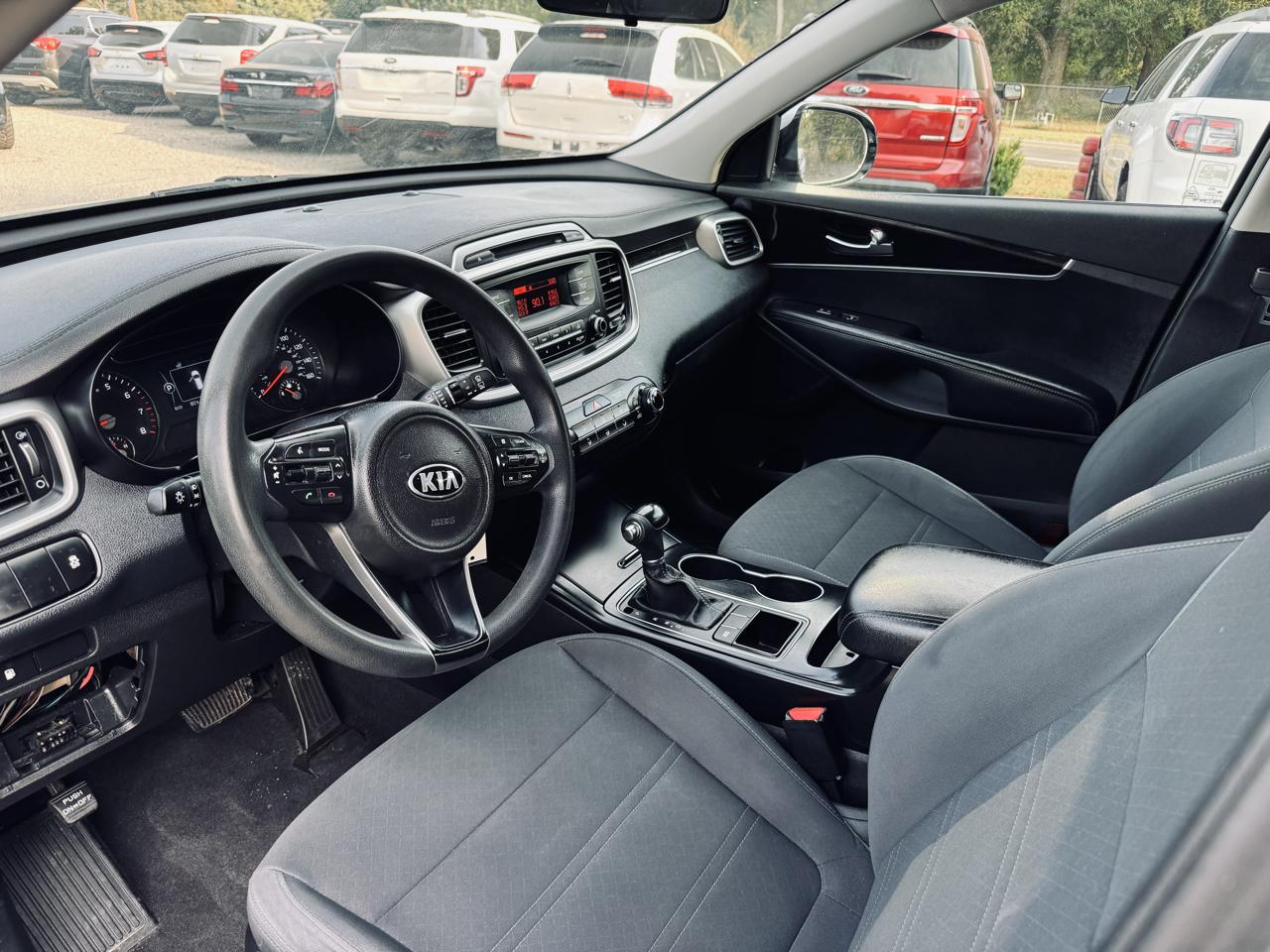 Kia Sorento L FWD 2017