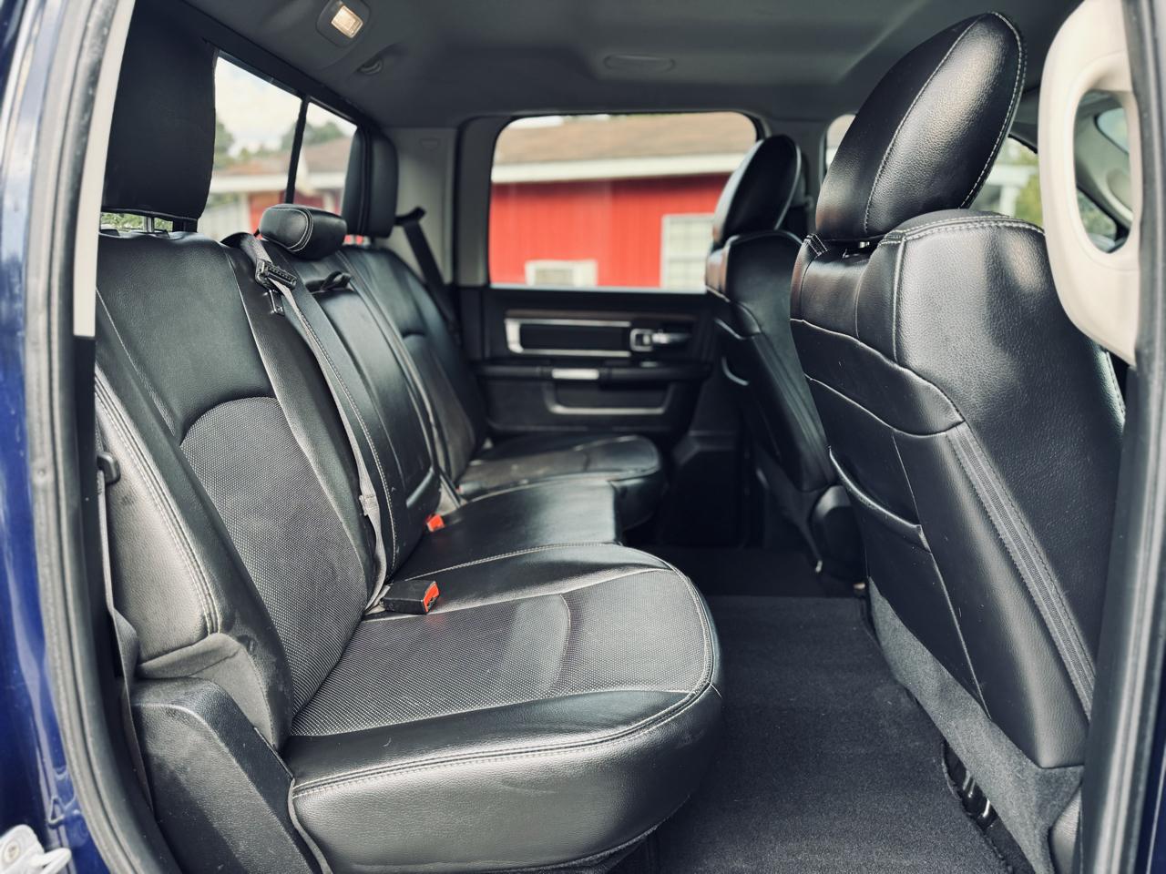 RAM 1500 4WD Crew Cab 140.5" Laramie 2014