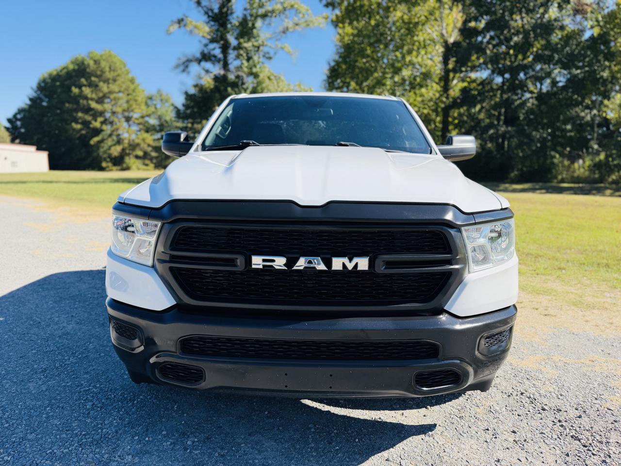 RAM 1500 2WD Crew Cab 140.5" Express 2022
