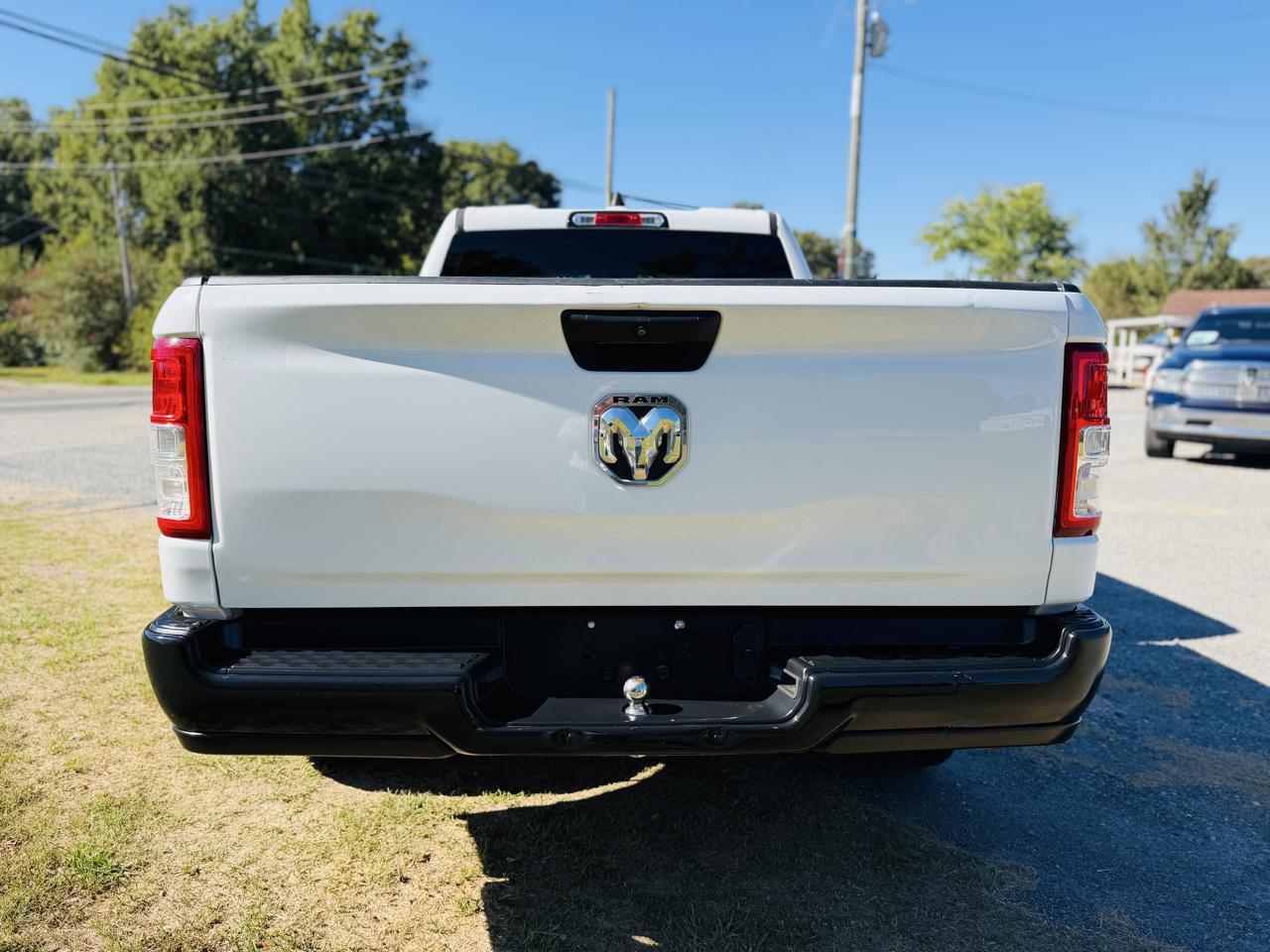 RAM 1500 2WD Crew Cab 140.5" Express 2022