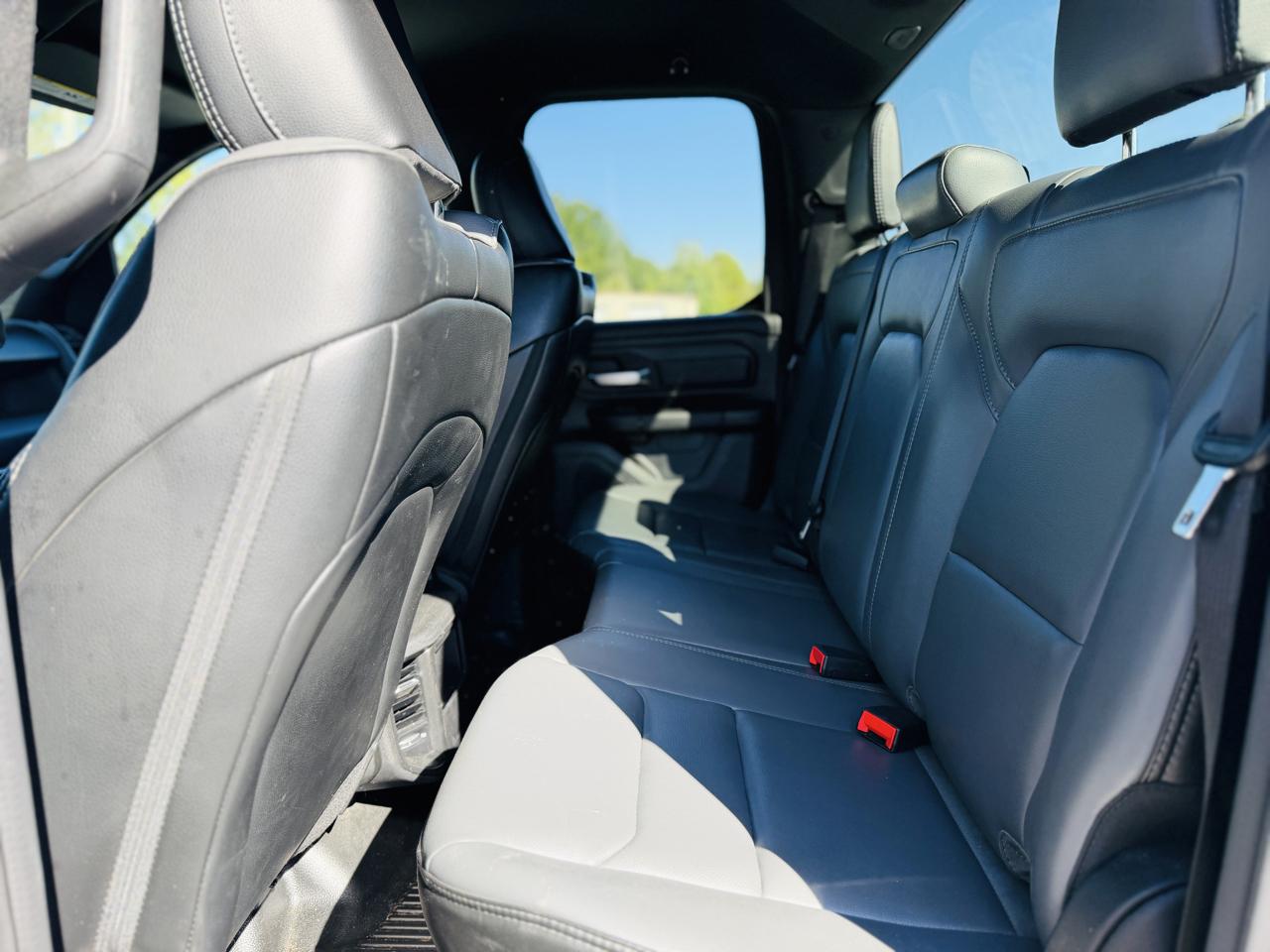RAM 1500 2WD Crew Cab 140.5" Express 2022
