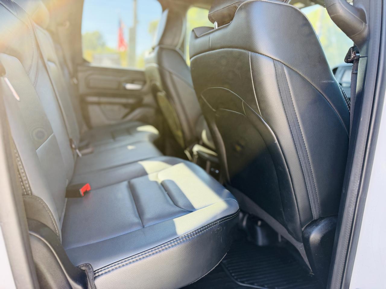 RAM 1500 2WD Crew Cab 140.5" Express 2022