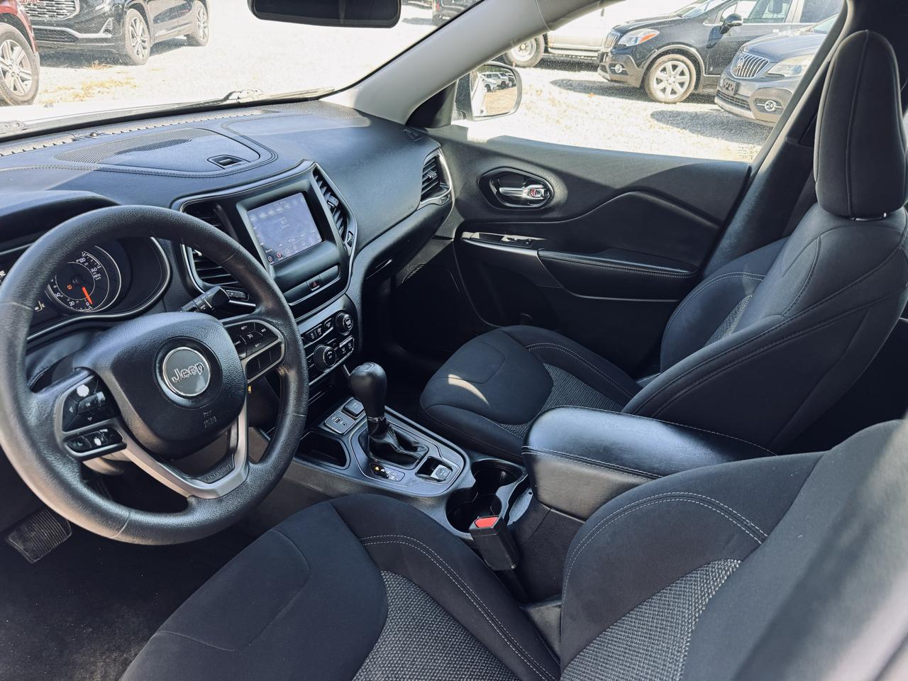 Jeep Cherokee Latitude FWD 2020