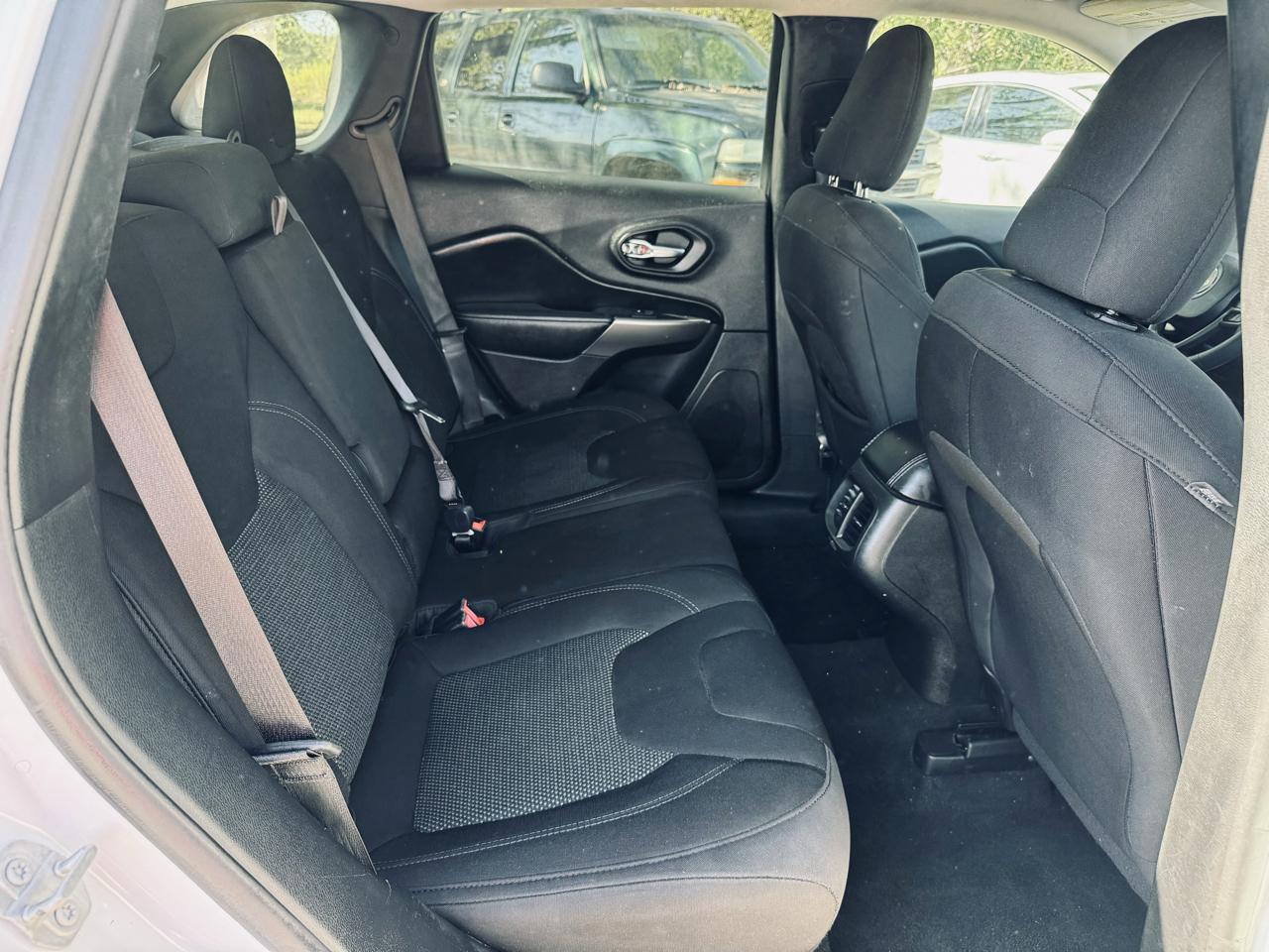Jeep Cherokee Latitude FWD 2020