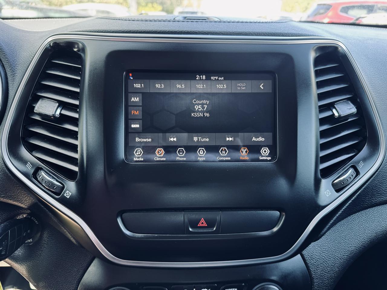 Jeep Cherokee Latitude FWD 2020