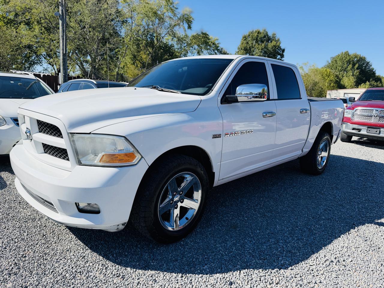 RAM 1500 4WD Crew Cab 140.5" Express 2012