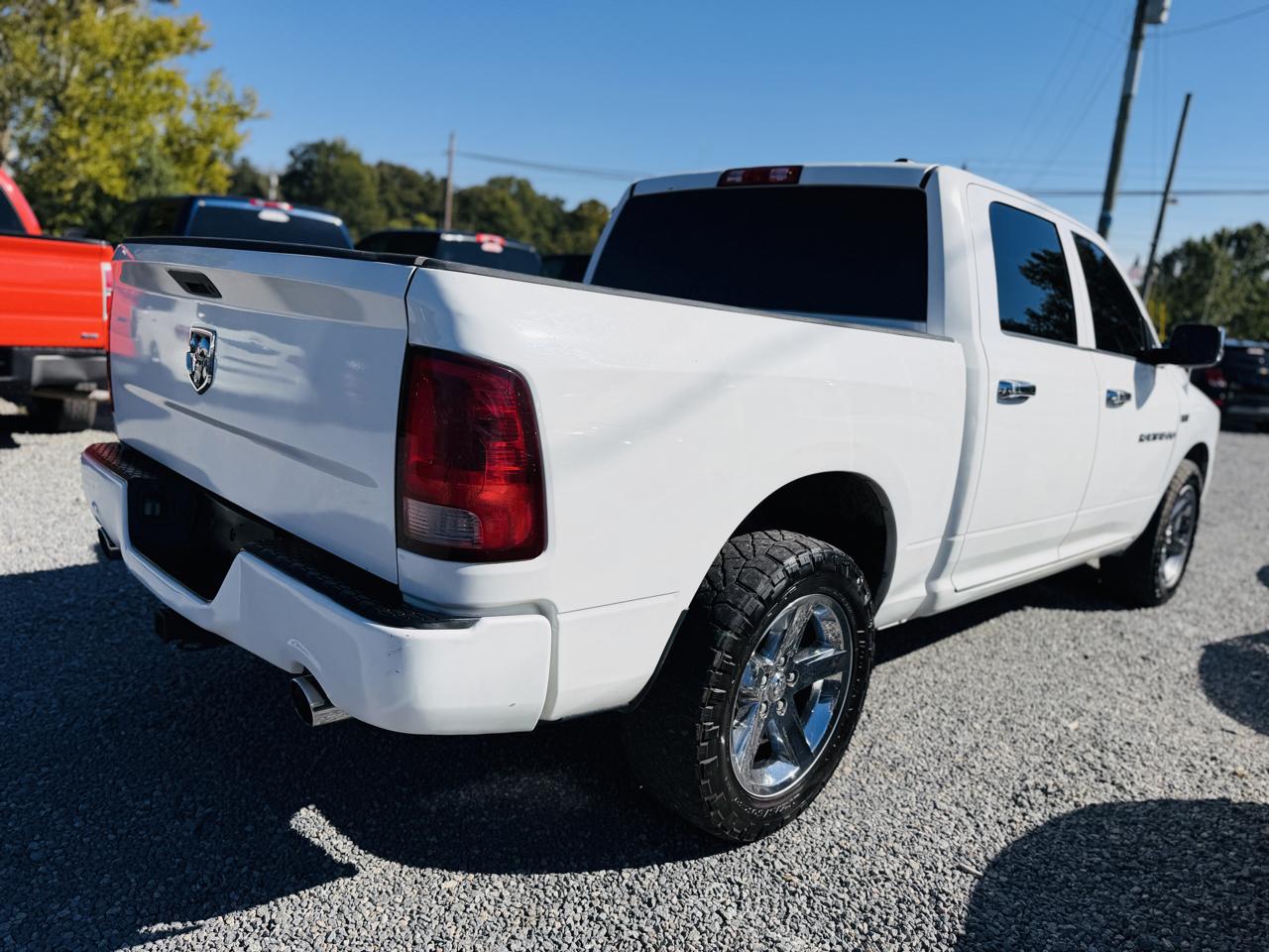 RAM 1500 4WD Crew Cab 140.5" Express 2012