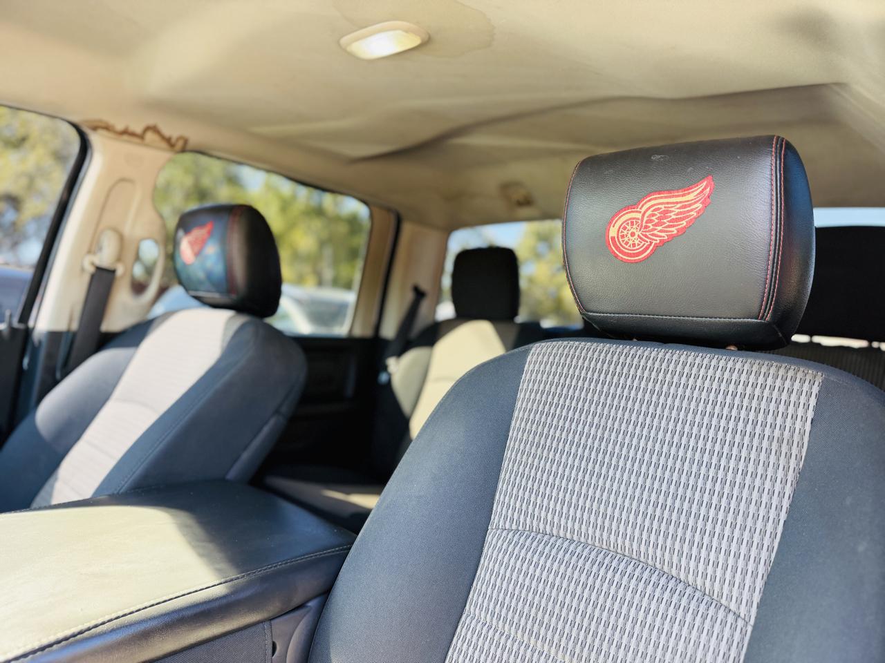 RAM 1500 4WD Crew Cab 140.5" Express 2012
