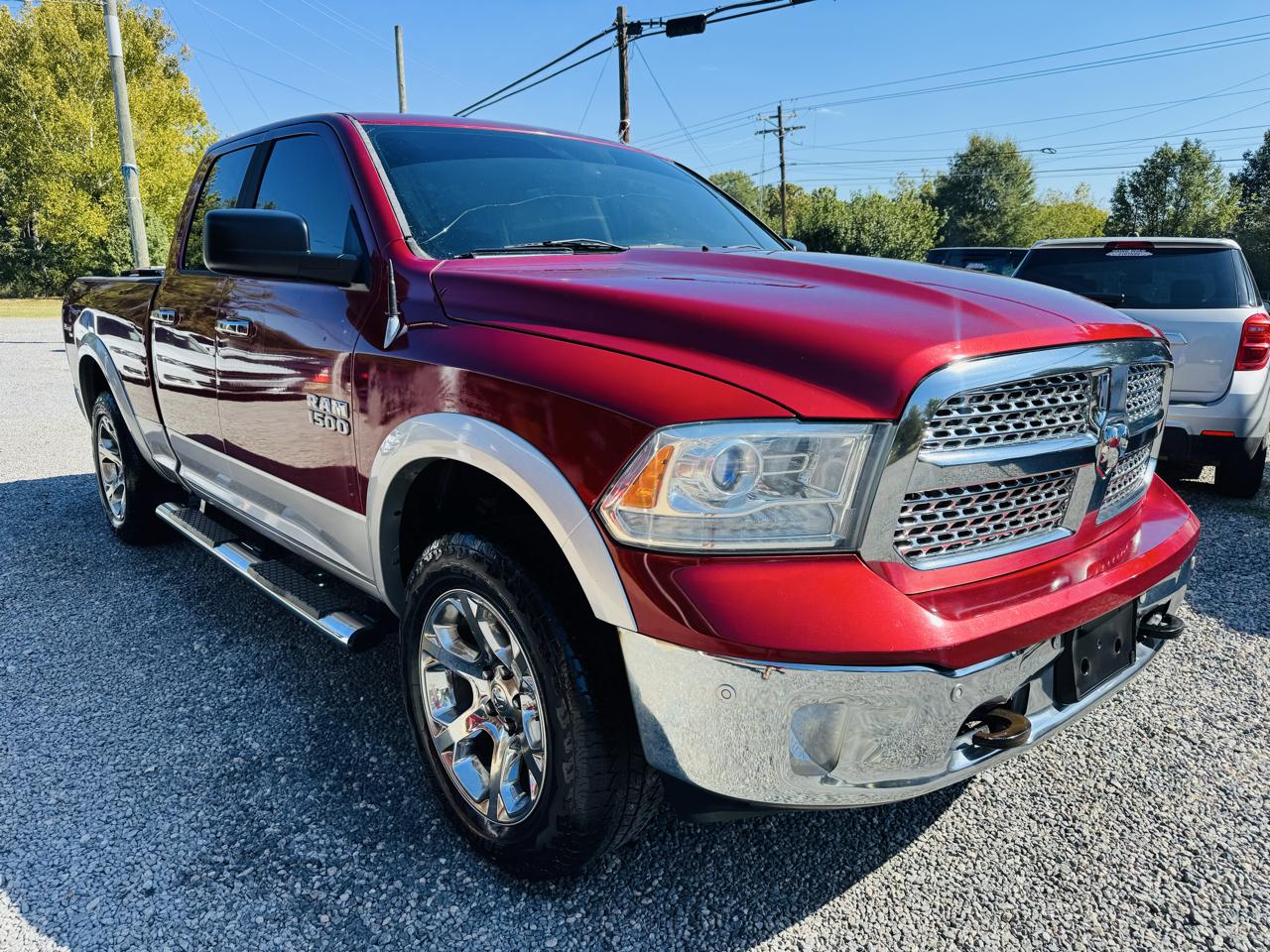 RAM 1500 4WD Crew Cab 140.5" Laramie 2012