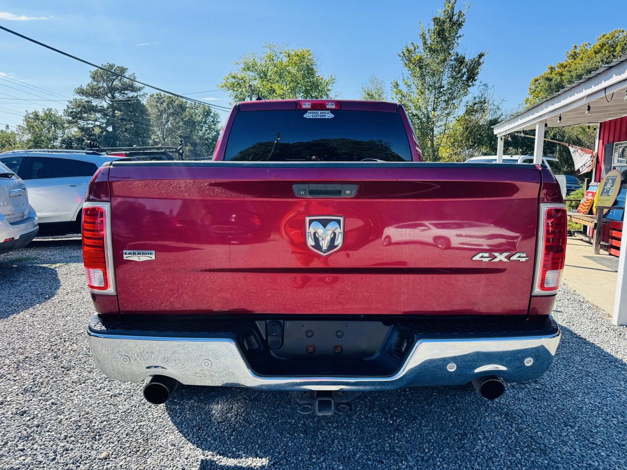 RAM 1500 4WD Crew Cab 140.5" Laramie 2012