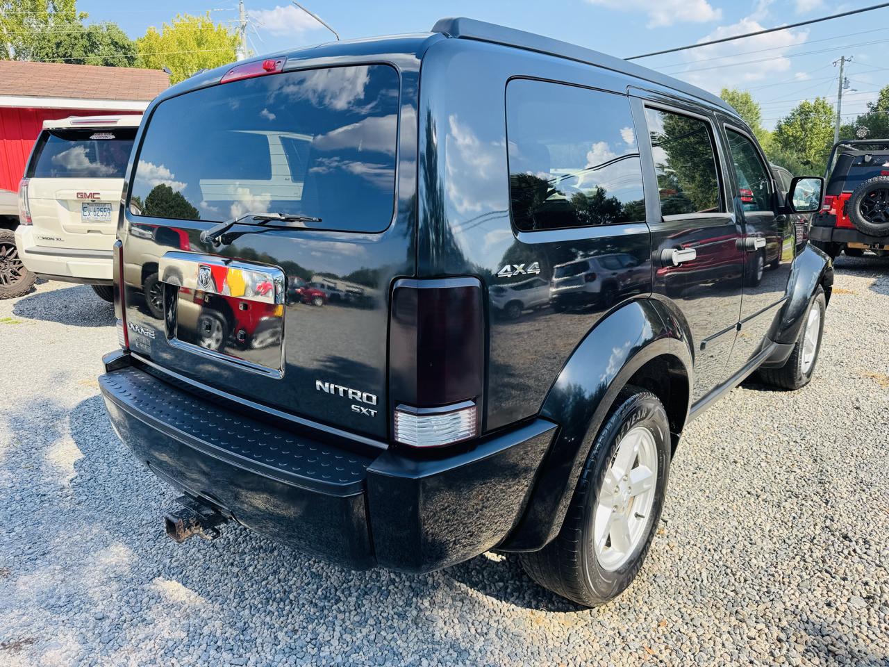Dodge Nitro SXT 4WD 2010