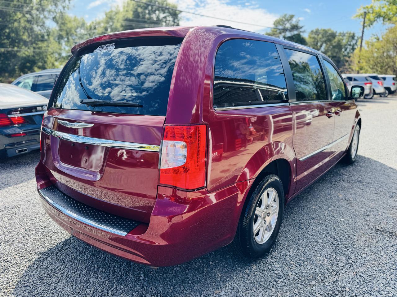 Chrysler Town & Country 4dr Wgn Touring 2012