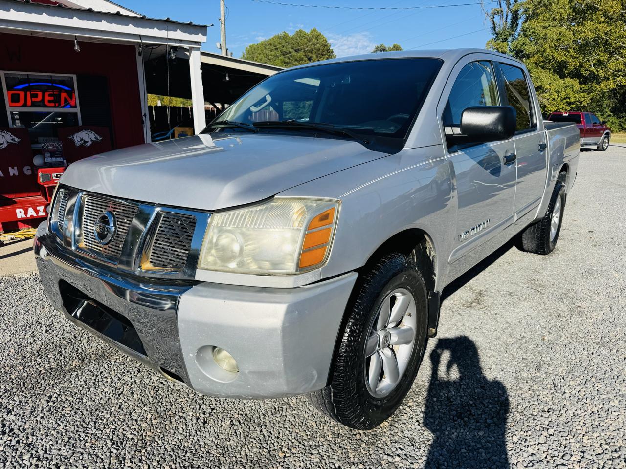 Nissan Titan 2WD Crew Cab SWB SV 2012