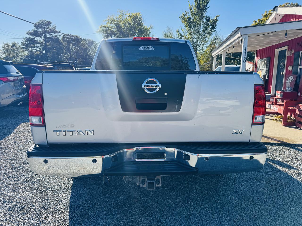 Nissan Titan 2WD Crew Cab SWB SV 2012