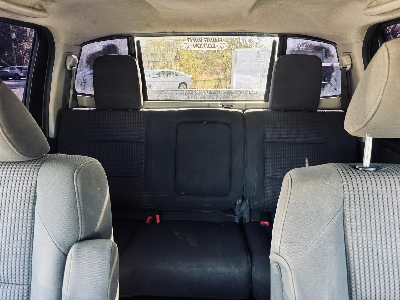 Nissan Titan 2WD Crew Cab SWB SV 2012