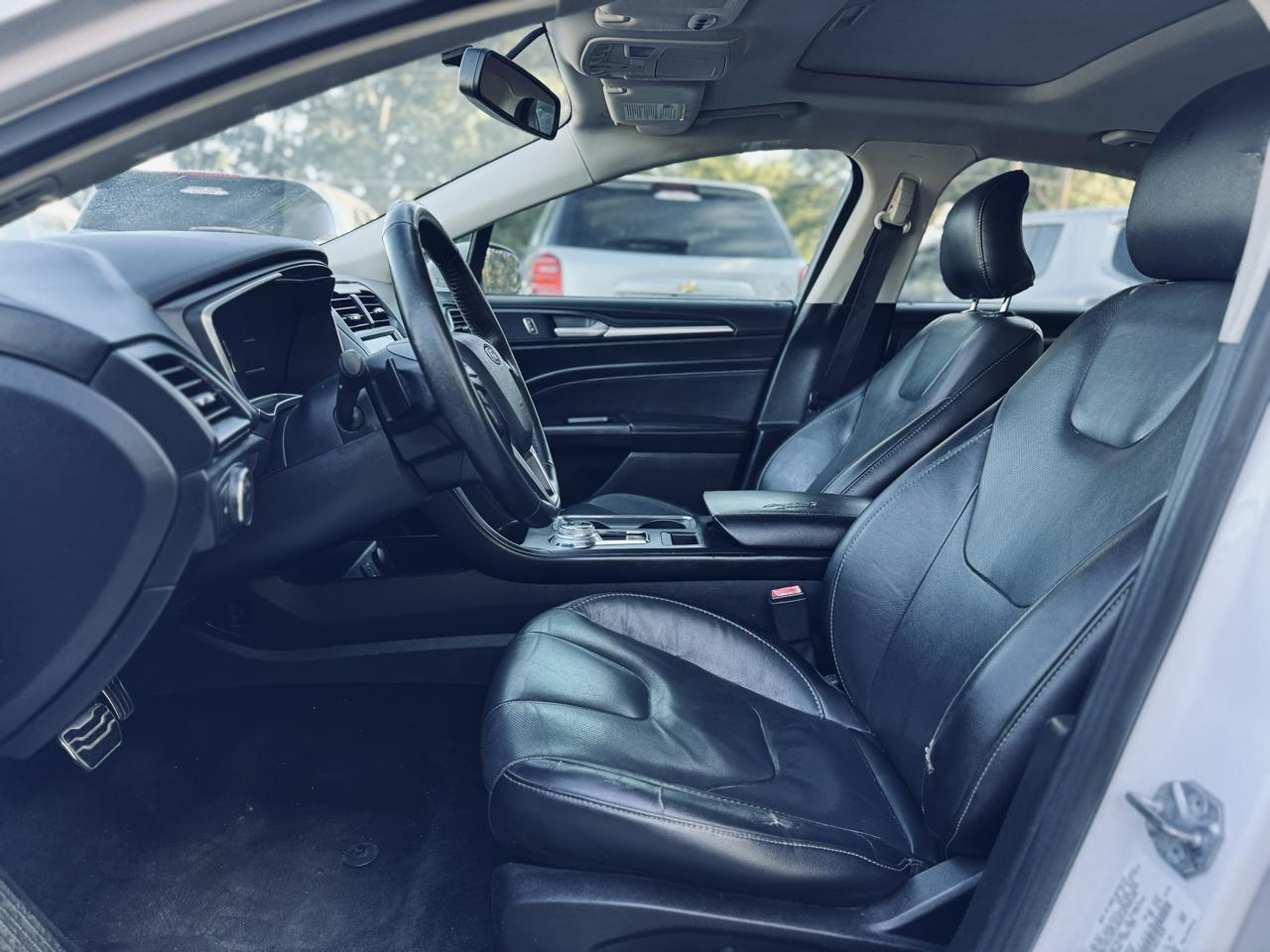Ford Fusion Titanium FWD 2017