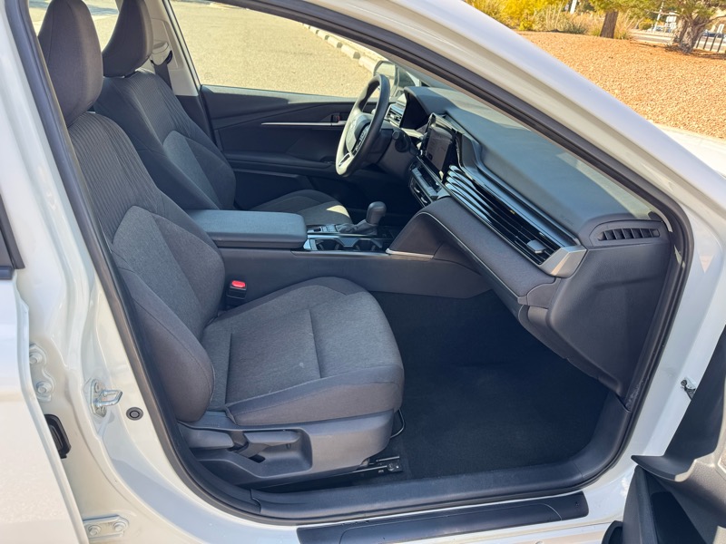 Toyota Camry 4dr Sdn I4 Auto LE (Natl) 2025 Toyota Camry 4dr Sdn I4 Auto LE (Natl) 2025