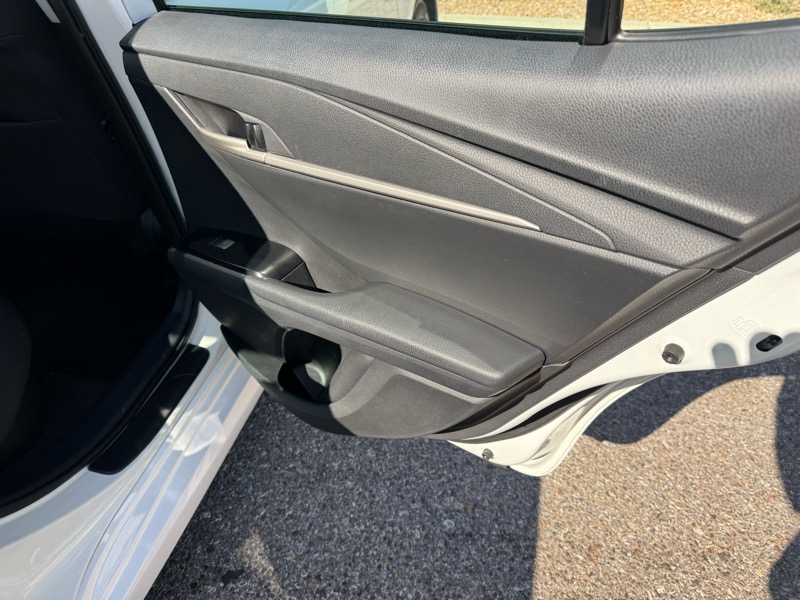 Toyota Camry 4dr Sdn I4 Auto LE (Natl) 2025 Toyota Camry 4dr Sdn I4 Auto LE (Natl) 2025