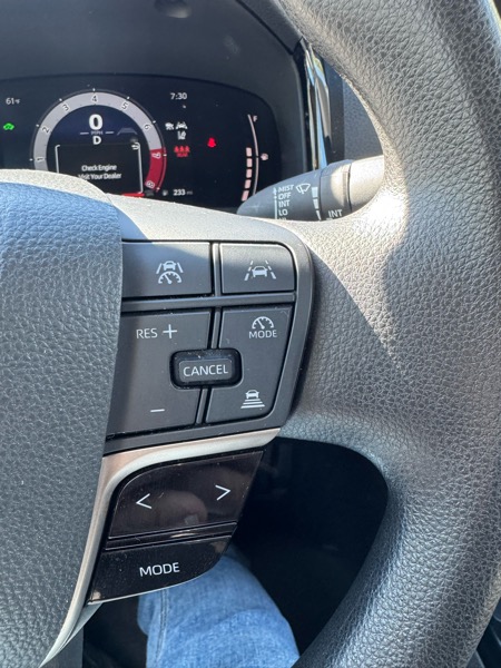 Toyota Camry 4dr Sdn I4 Auto LE (Natl) 2025 Toyota Camry 4dr Sdn I4 Auto LE (Natl) 2025