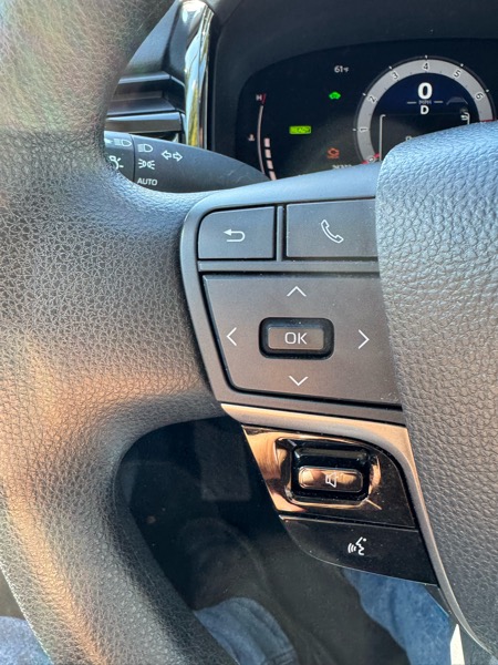 Toyota Camry 4dr Sdn I4 Auto LE (Natl) 2025 Toyota Camry 4dr Sdn I4 Auto LE (Natl) 2025