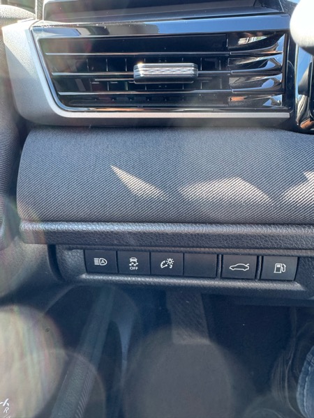 Toyota Camry 4dr Sdn I4 Auto LE (Natl) 2025 Toyota Camry 4dr Sdn I4 Auto LE (Natl) 2025