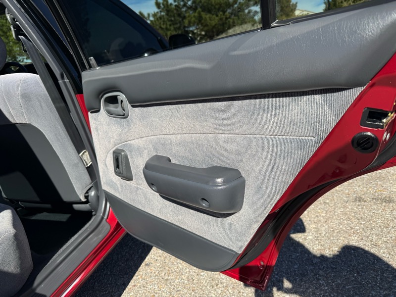 Toyota Corolla 4dr Sedan Deluxe 5-Spd 1.8L 1994 Toyota Corolla 4dr Sedan Deluxe 5-Spd 1.8L 1994