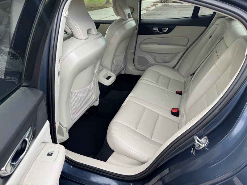 Volvo S60 T6 AWD Momentum 2020 Volvo S60 T6 AWD Momentum 2020