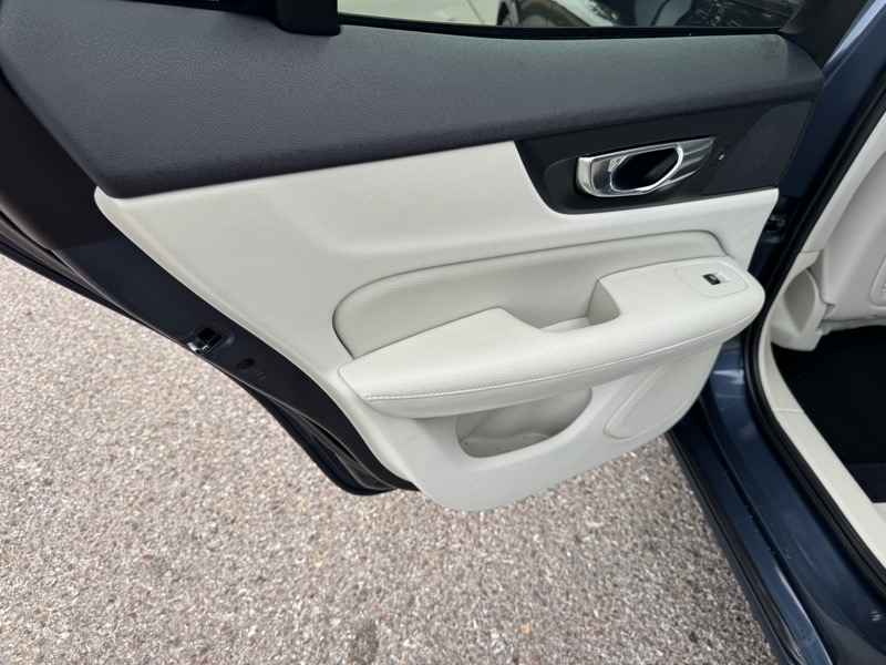 Volvo S60 T6 AWD Momentum 2020 Volvo S60 T6 AWD Momentum 2020