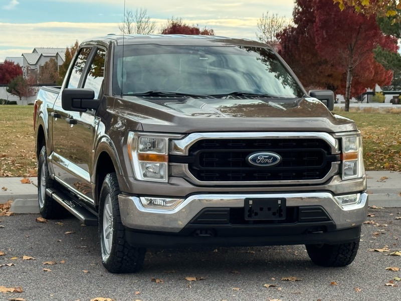 2021 Ford F-150 4WD SuperCab 133" XLT