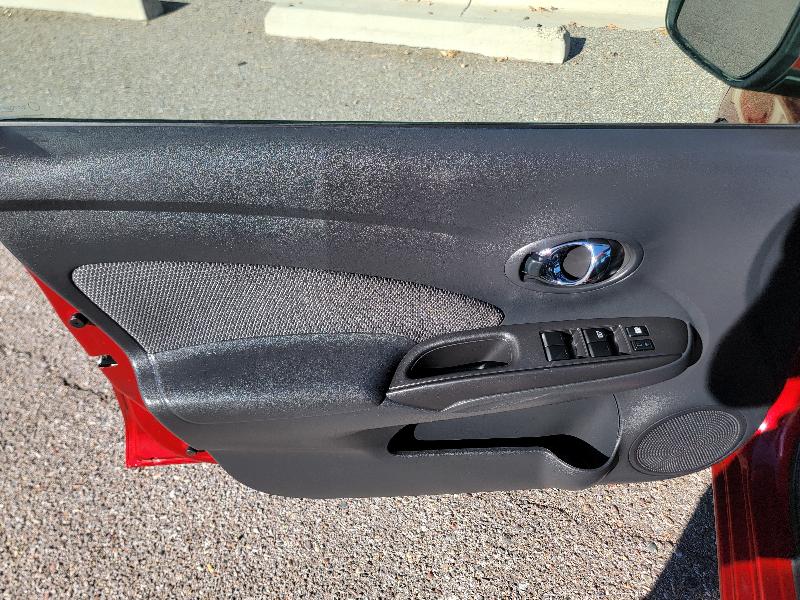 Nissan Versa 4dr Sdn CVT 1.6 S Plus 2016