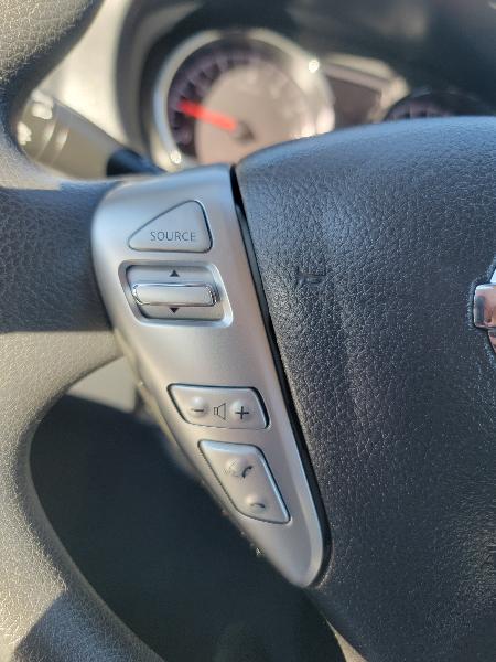 Nissan Versa 4dr Sdn CVT 1.6 S Plus 2016