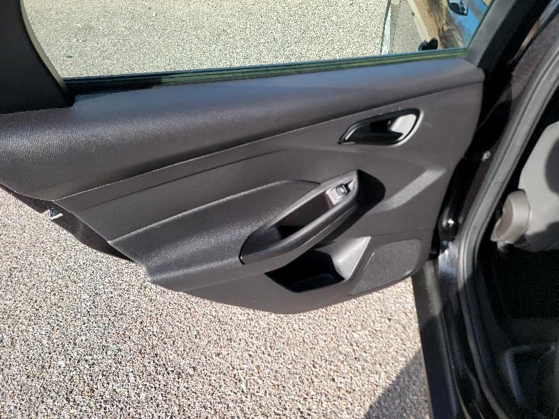 Ford Focus 5dr HB SE 2012