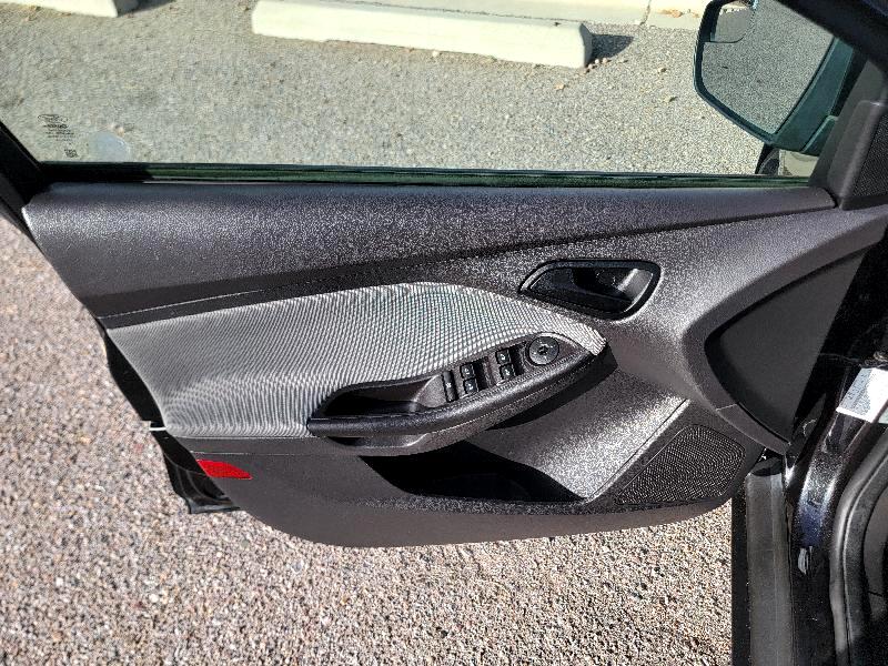 Ford Focus 5dr HB SE 2012