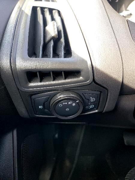 Ford Focus 5dr HB SE 2012