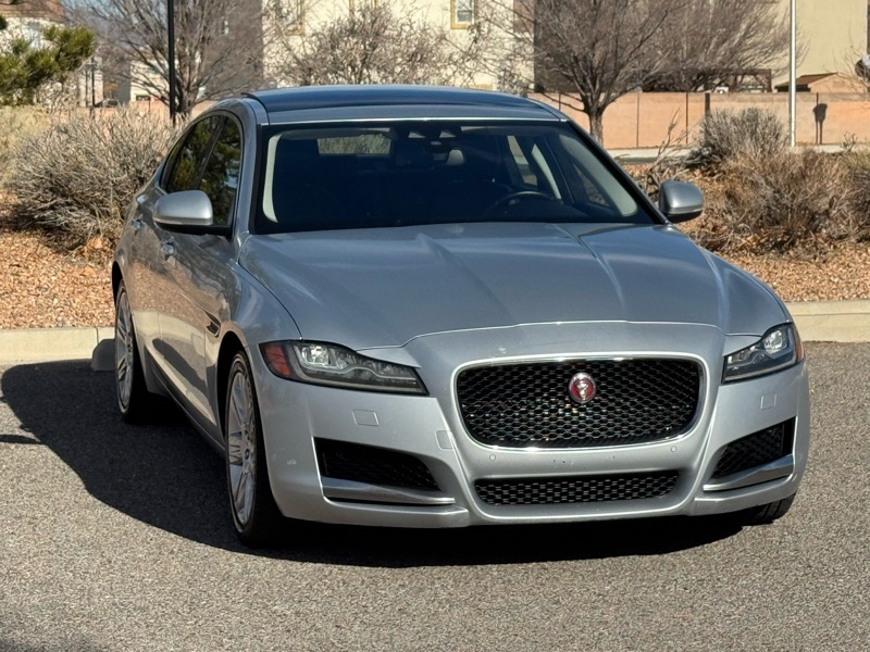 2016 Jaguar XF 4dr Sdn 35t Premium RWD