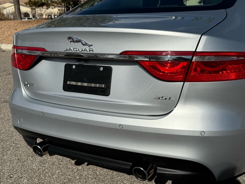 Jaguar XF 4dr Sdn 35t Premium RWD 2016