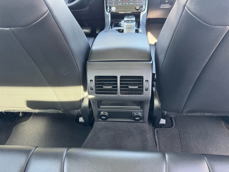 Jaguar XF 4dr Sdn 35t Premium RWD 2016