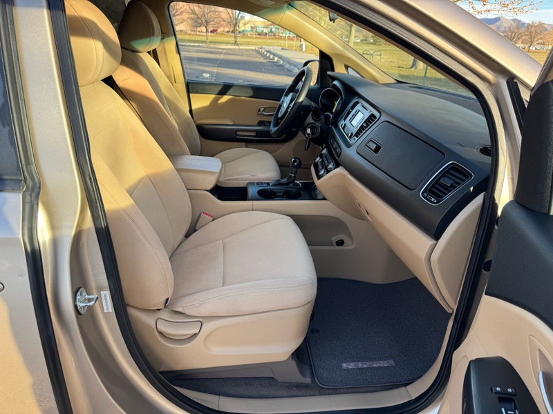 Kia Sedona 4dr Wgn LX 2015