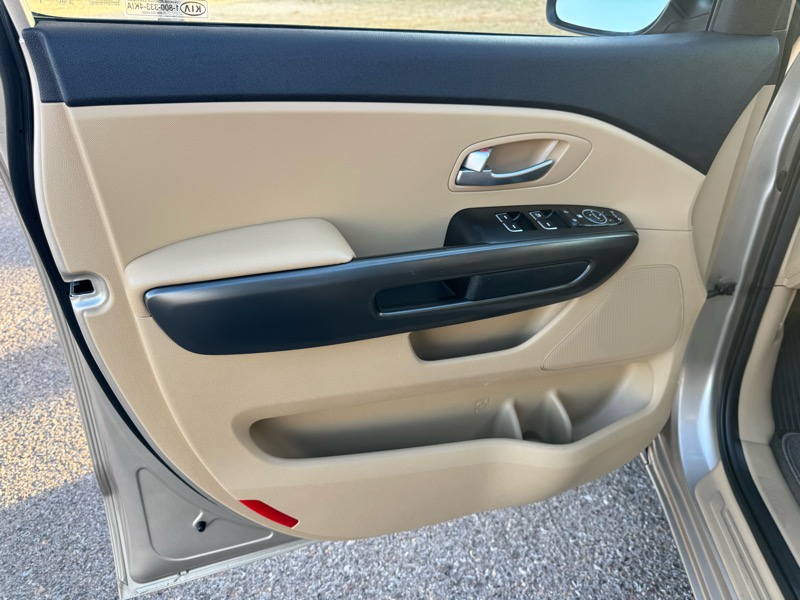 Kia Sedona 4dr Wgn LX 2015