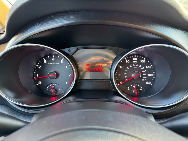 Kia Sedona 4dr Wgn LX 2015