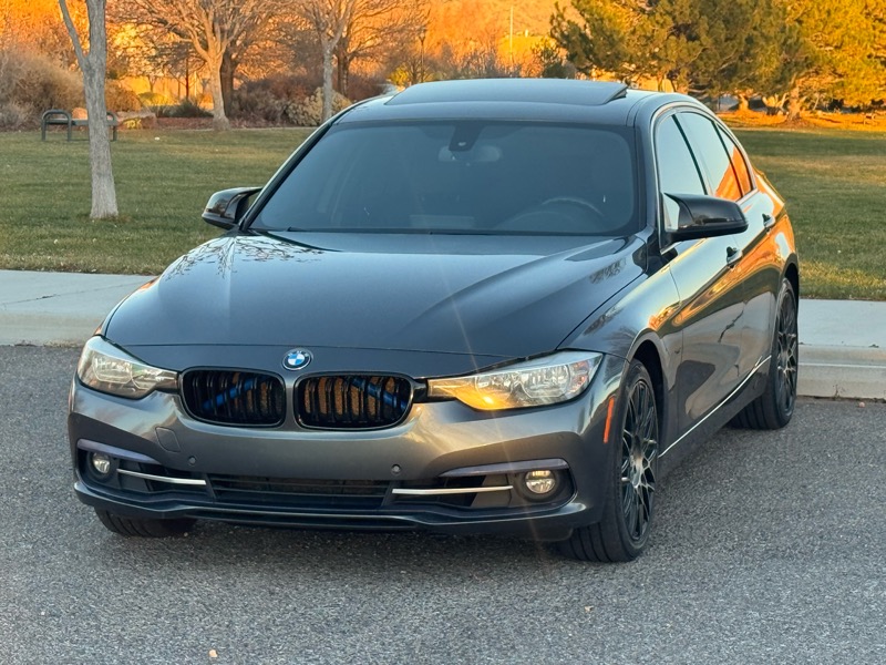 BMW 3 Series 330i xDrive Sedan 2017