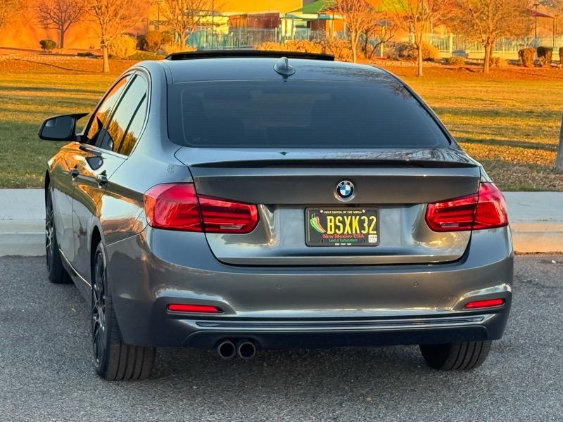 BMW 3 Series 330i xDrive Sedan 2017