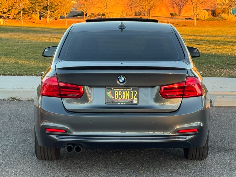 BMW 3 Series 330i xDrive Sedan 2017